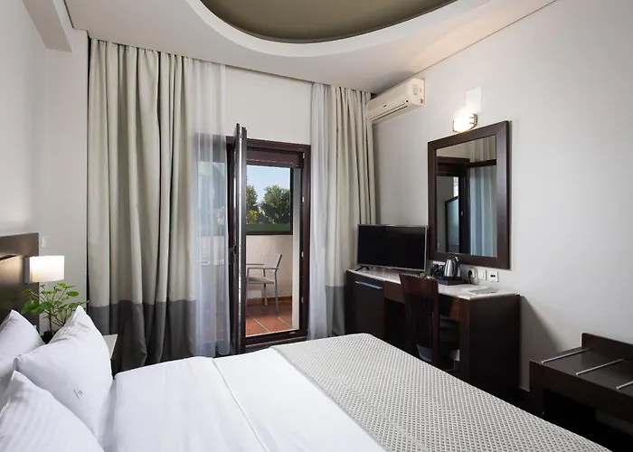 Heaven Thessaloniki Airport Hotel 4*