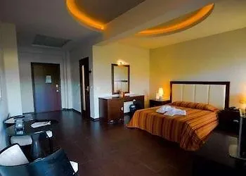 Heaven Thessaloniki Airport 4*