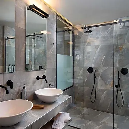 Heaven Thessaloniki Airport Hotell 4*
