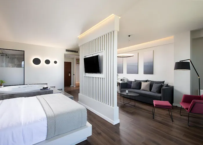 Heaven Thessaloniki Airport 酒店