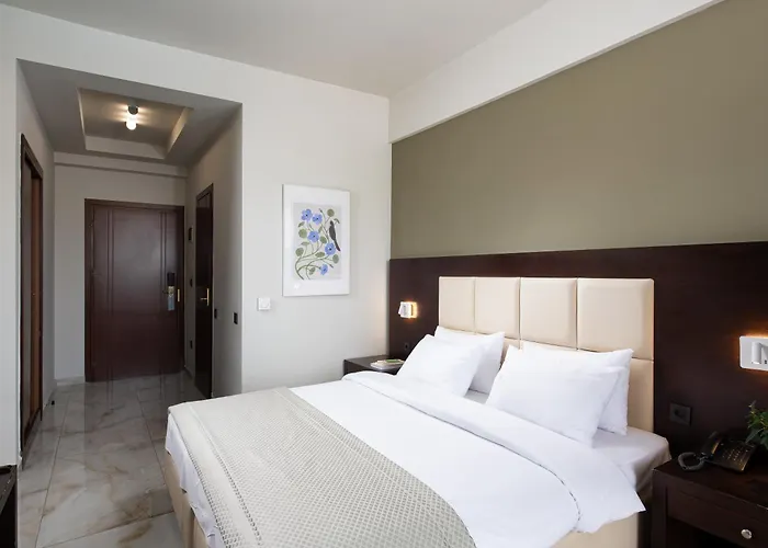 Heaven Thessaloniki Airport 4*