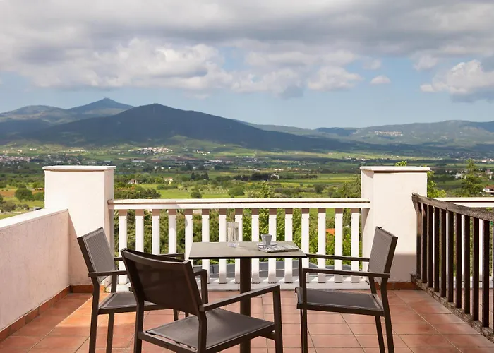 Heaven Thessaloniki Airport 酒店 Neon Rysion