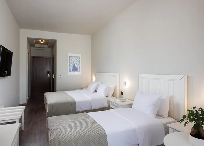 Heaven Thessaloniki Airport 4*