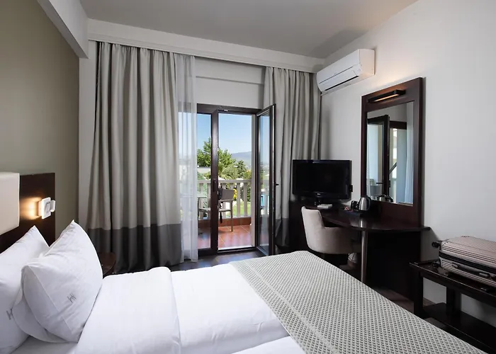 Heaven Thessaloniki Airport 酒店