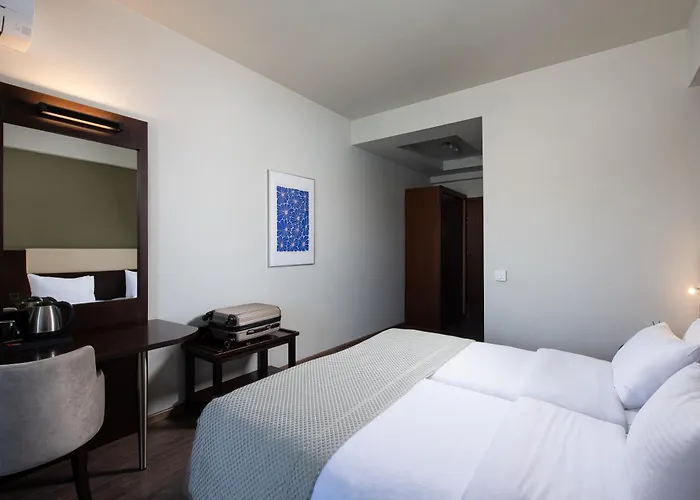 酒店 Heaven Thessaloniki Airport